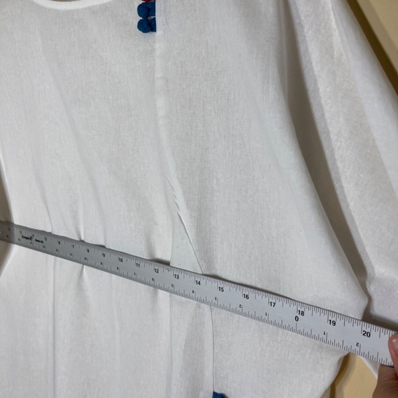 Linen White Top with Floral Accents - Picture 4 of 5